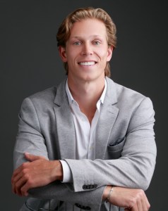 7570_SD HEADSHOTS_FORSOCIALMEDIA